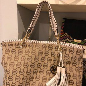 Micheal Kors Handbag